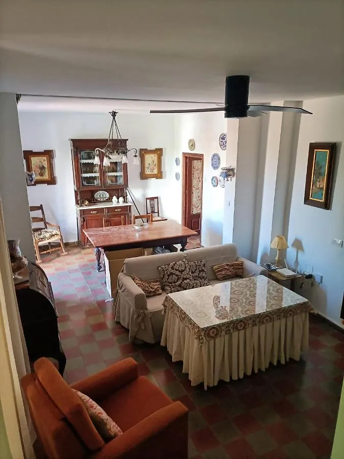 Chalet Rafael Constantina 0*,